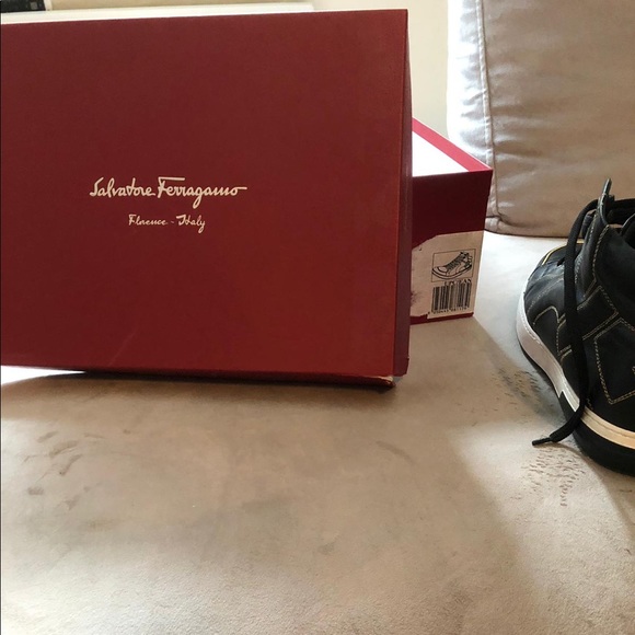 Barely worn Authentic salvatore ferragamo shoes - Picture 5 of 8